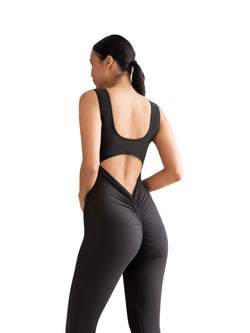 1500 Mono de culote escotado español en negro